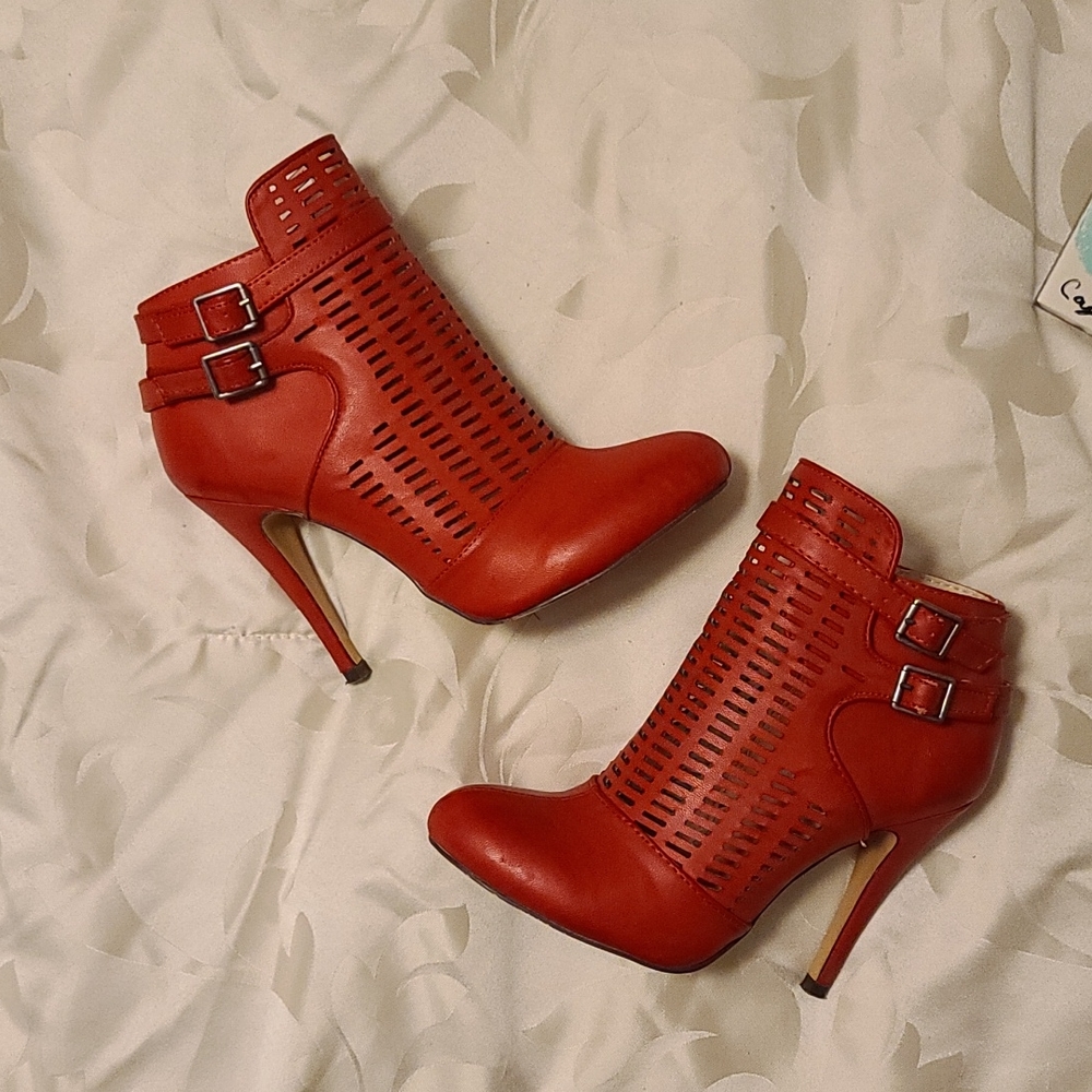 Michael Antonio stiletto bootie